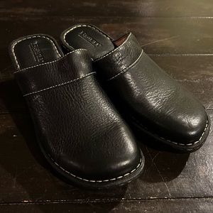 Leather Platform Clogs🖤